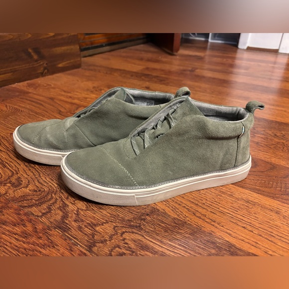 Tom’s - Picture 3 of 3